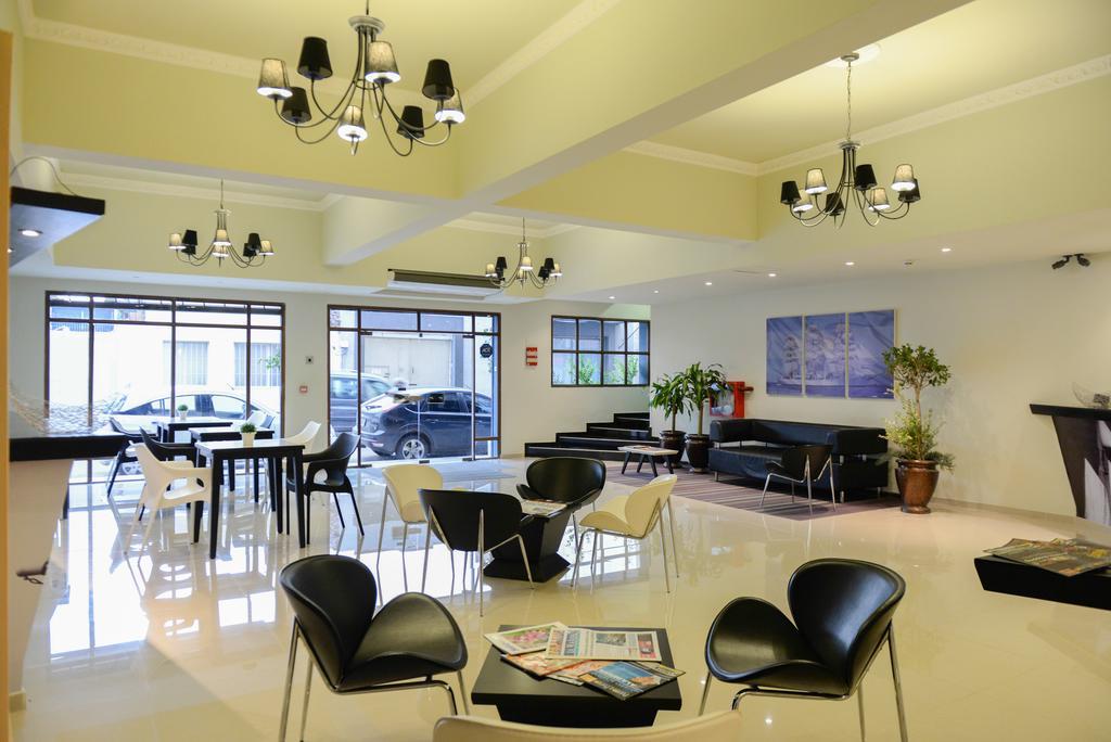 Aparthotel Santiago Building Departamentos à Córdoba Extérieur photo